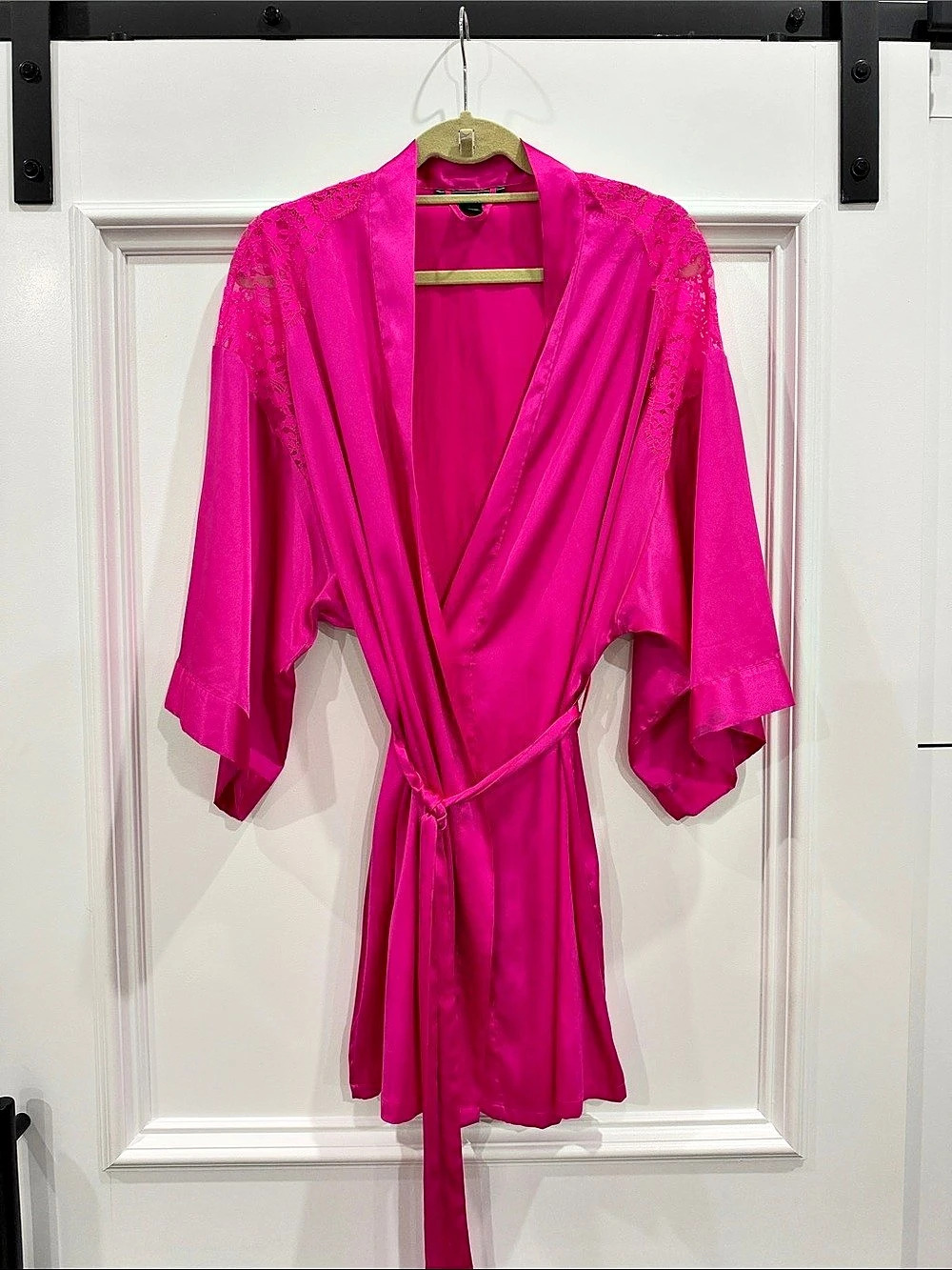 Victoria's Secret Satin Short Robe Pink Lace Sleeve